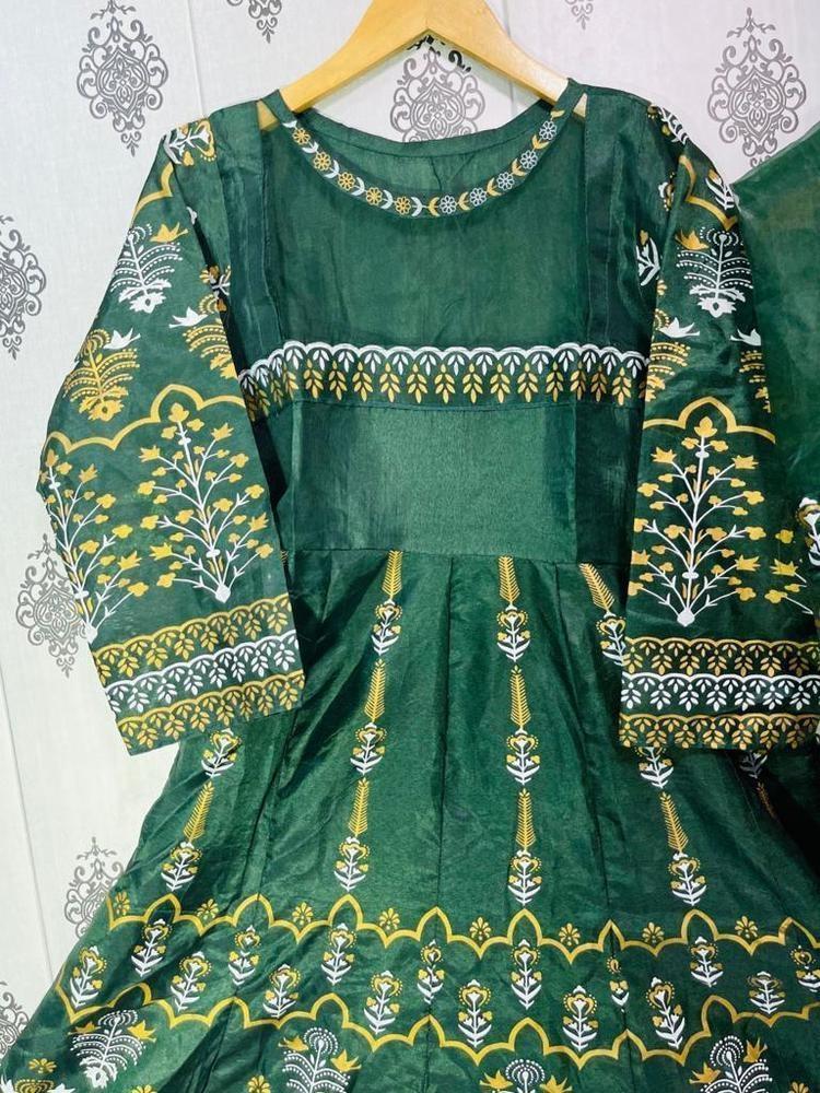 3 Pcs Women's Stitched Silk Embroidered Maxi Suit